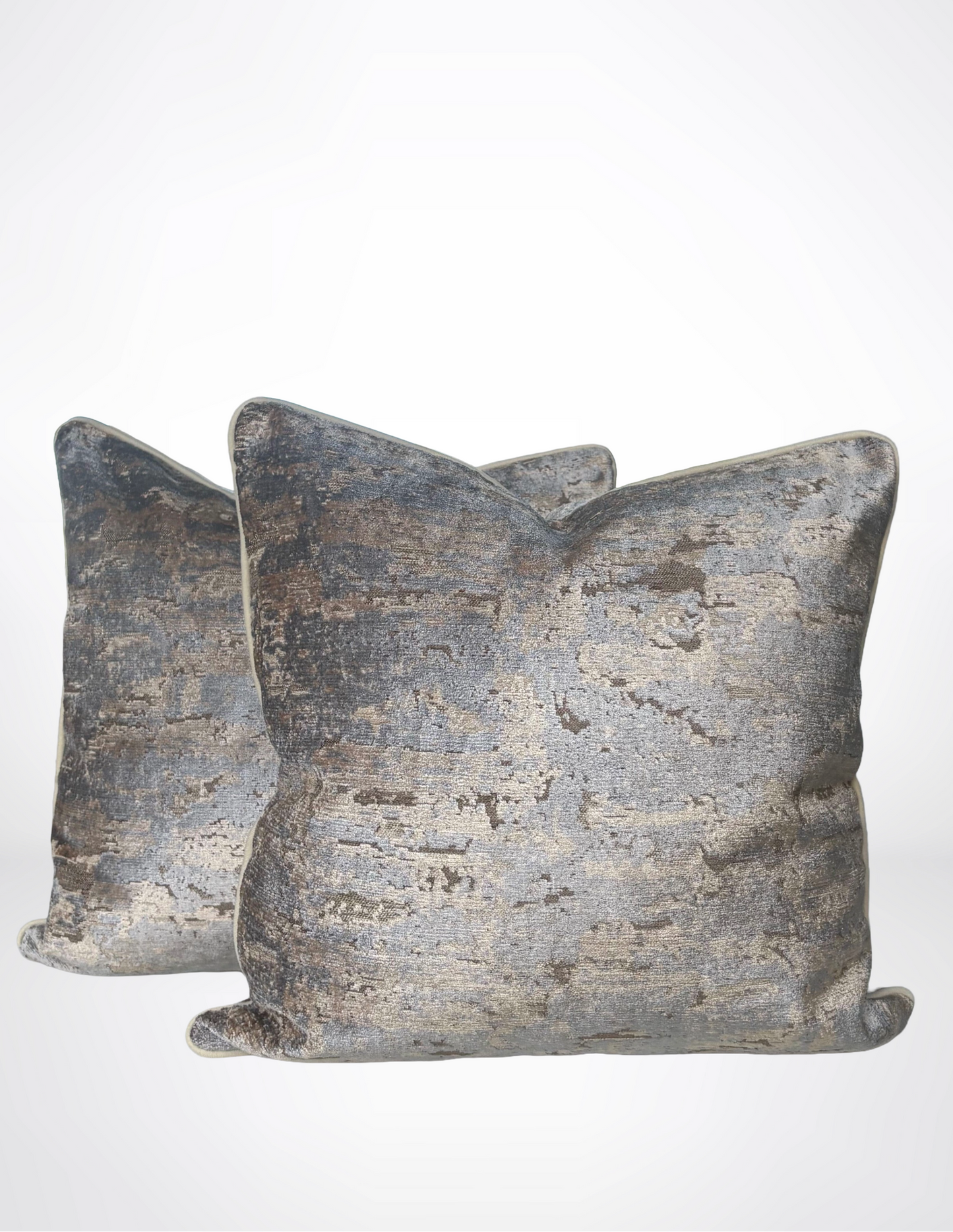 Vicente Velvet Pillow