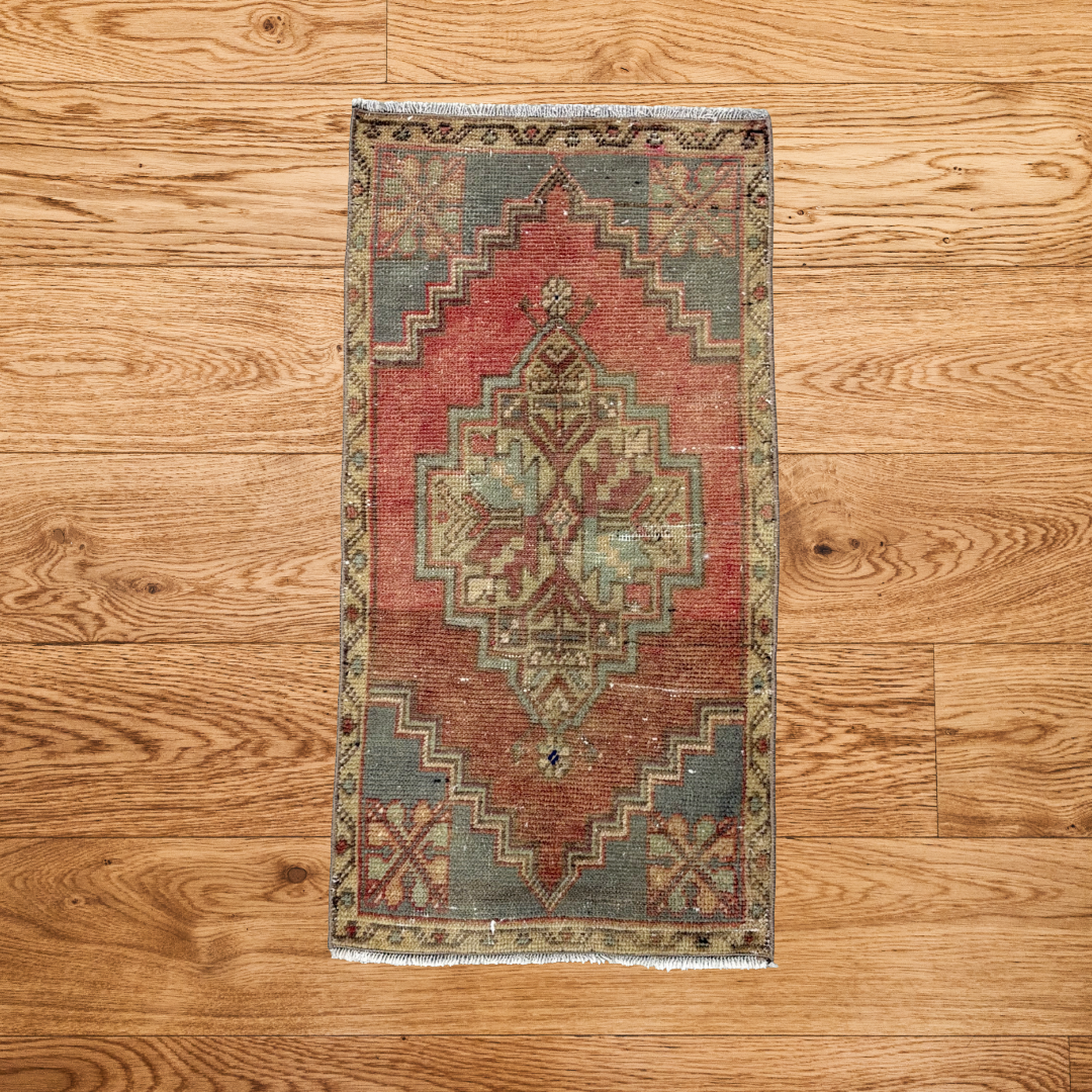 Lina Vintage Area Rug