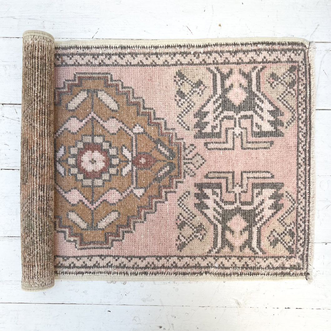 Beyza Vintage Rug