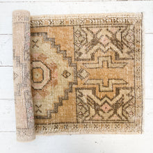 Load image into Gallery viewer, Yusuf Vintage Rug