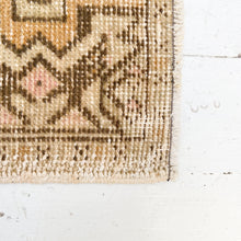 Load image into Gallery viewer, Yusuf Vintage Rug