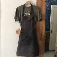 Load image into Gallery viewer, The Oliver Leather Apron