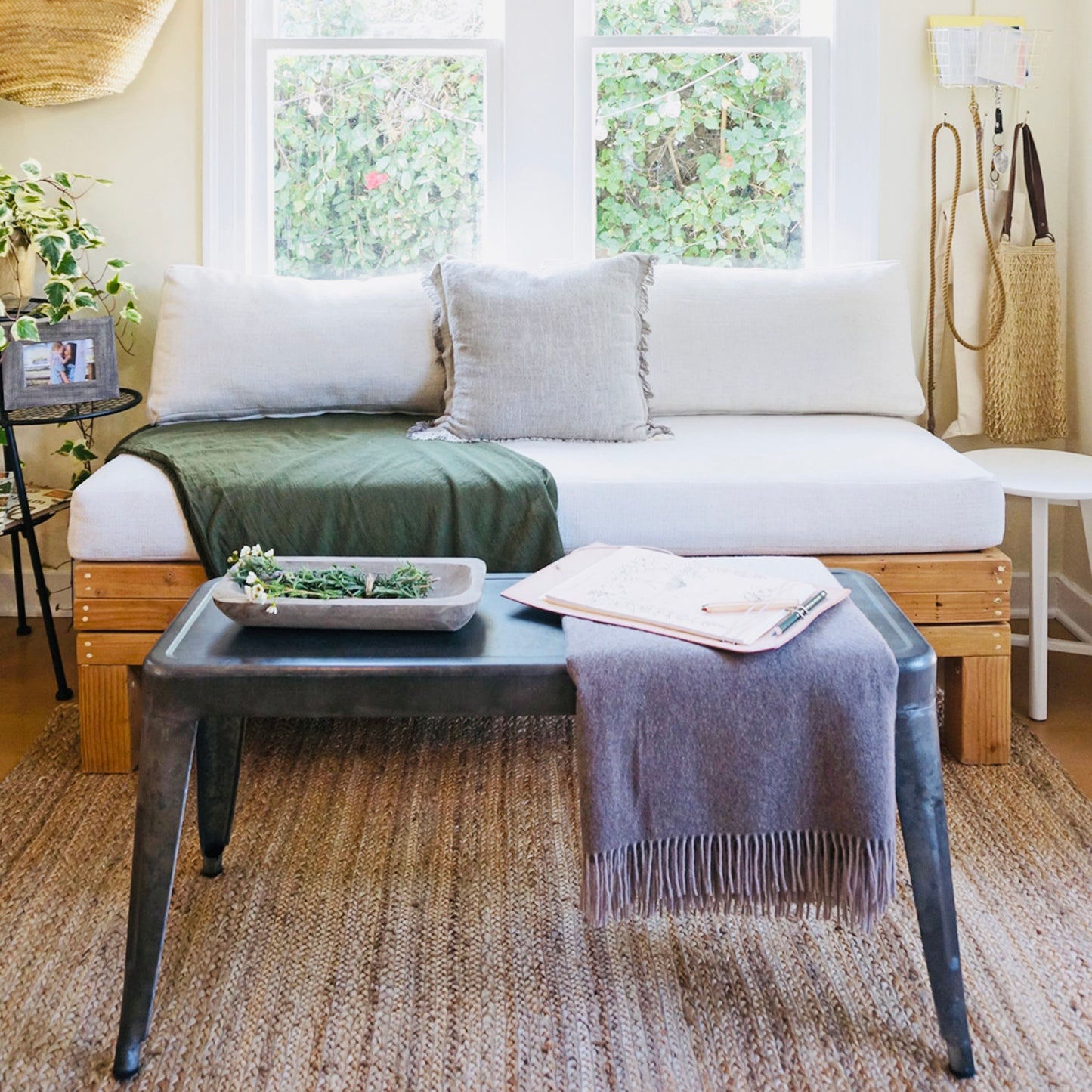 The Cottage Bed (convertible sofa bed)