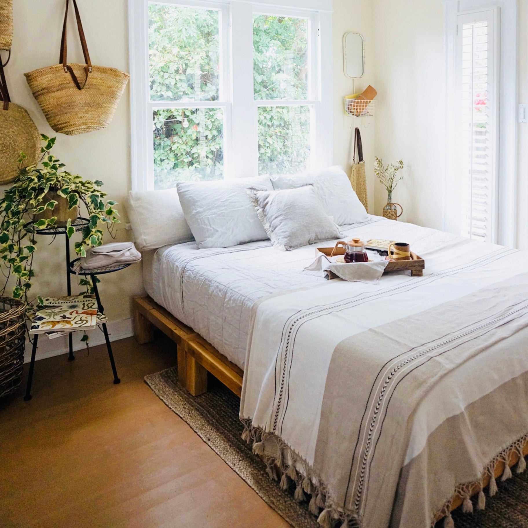 The Cottage Bed (convertible sofa bed)
